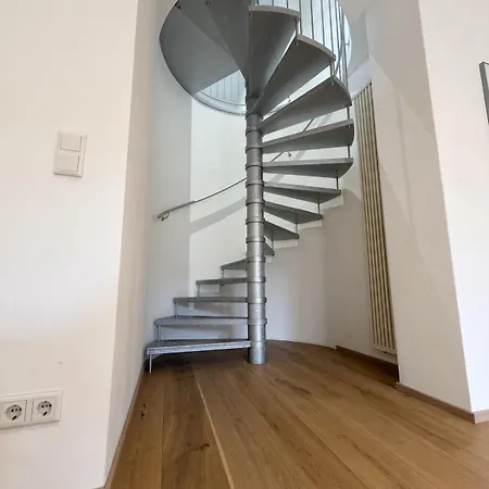 Aignerhof Treppe Ins Gruene Appartement *
